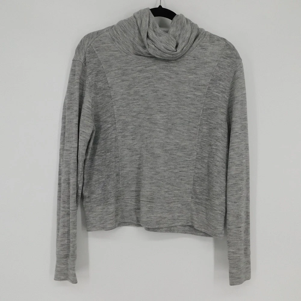 Athleta Top - Picture 4 of 6